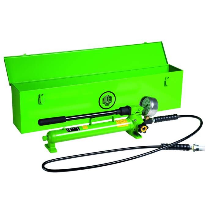 KUKKO YHP-326 Hand pump with hose, pressure gauge and metal box